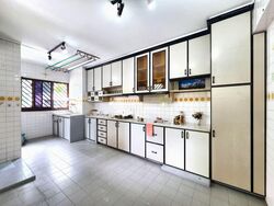 Blk 306 Hougang Avenue 5 (Hougang), HDB 5 Rooms #566646941